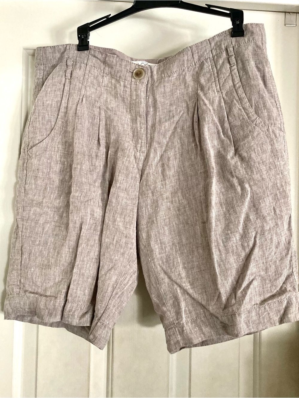 LOFT Linen-Blend Pleated Beige Shorts